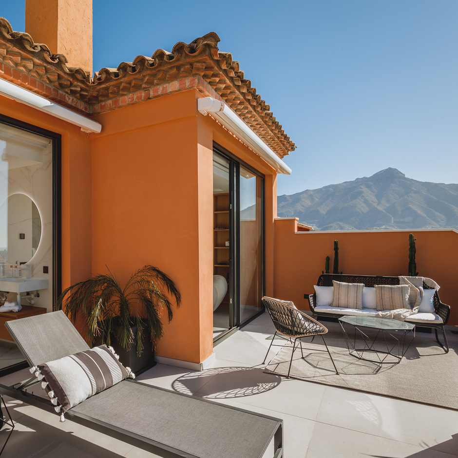 Image of Sea Recovery’s outdoor space — mental health treatment in Marbella, near Spain, showcasing personalised care and serene surroundings.