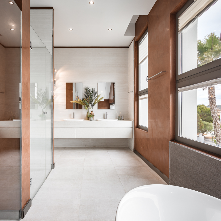 Image of Sea Recovery’s private suite — addiction recovery in Marbella, near Spain, showcasing personalised care and serene surroundings.