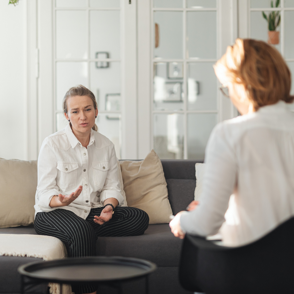 Image of Sea Recovery’s therapy session — mental health rehab in Spain, near Marbella, showcasing personalised care and serene surroundings.